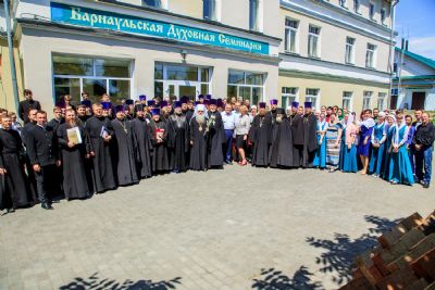 В духовных школах Алтайской митрополии состоялся выпускной акт