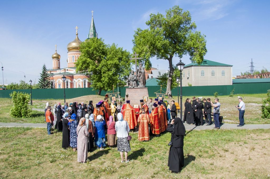 В День славянской письменности и культуры  Барнаульская семинария приняла участие  Крестном ходе