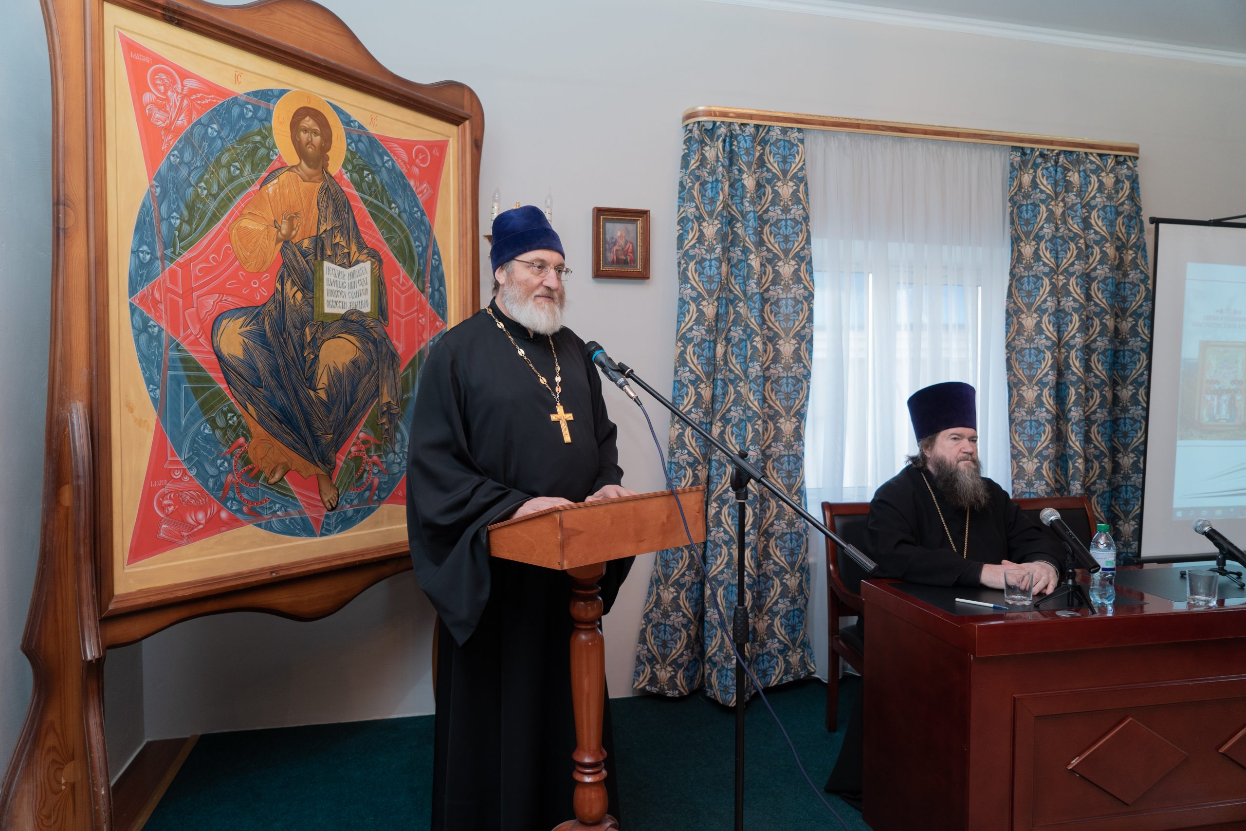 2 ноября в Барнаульской духовной семинарии состоялась презентация электронного издания, посвященного алтайским святым и подвижникам.