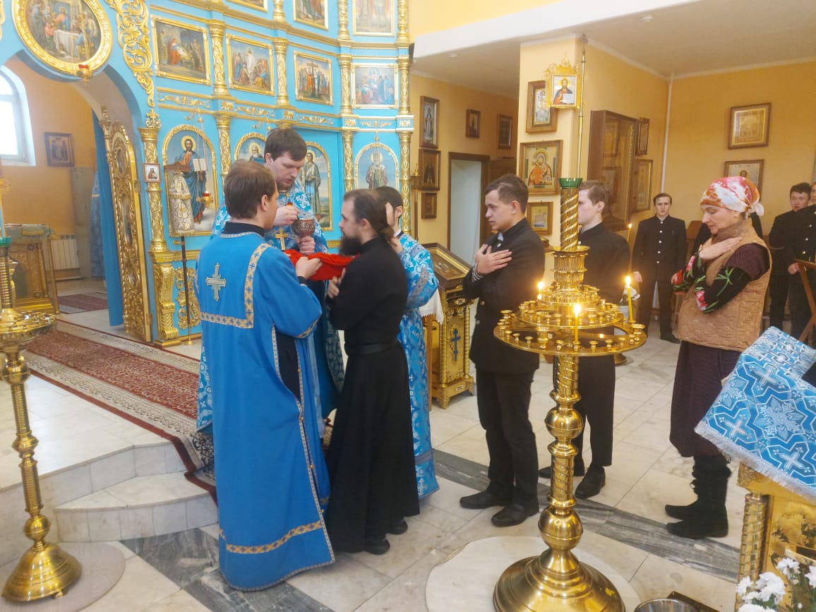 «Да отверзется дверь Небесная днесь»: Барнаульская семинария встретила праздник Сретения Господня