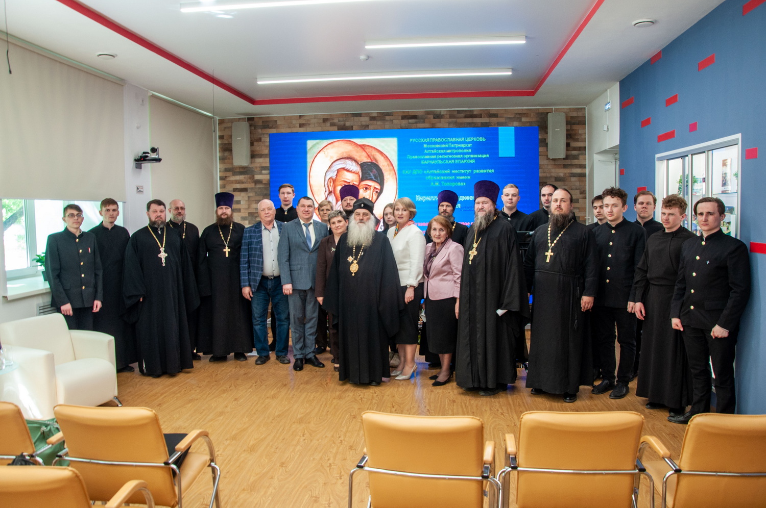 Преподаватели и студенты Барнаульской семинарии приняли участие Кирилло-Мефодиевских чтениях.