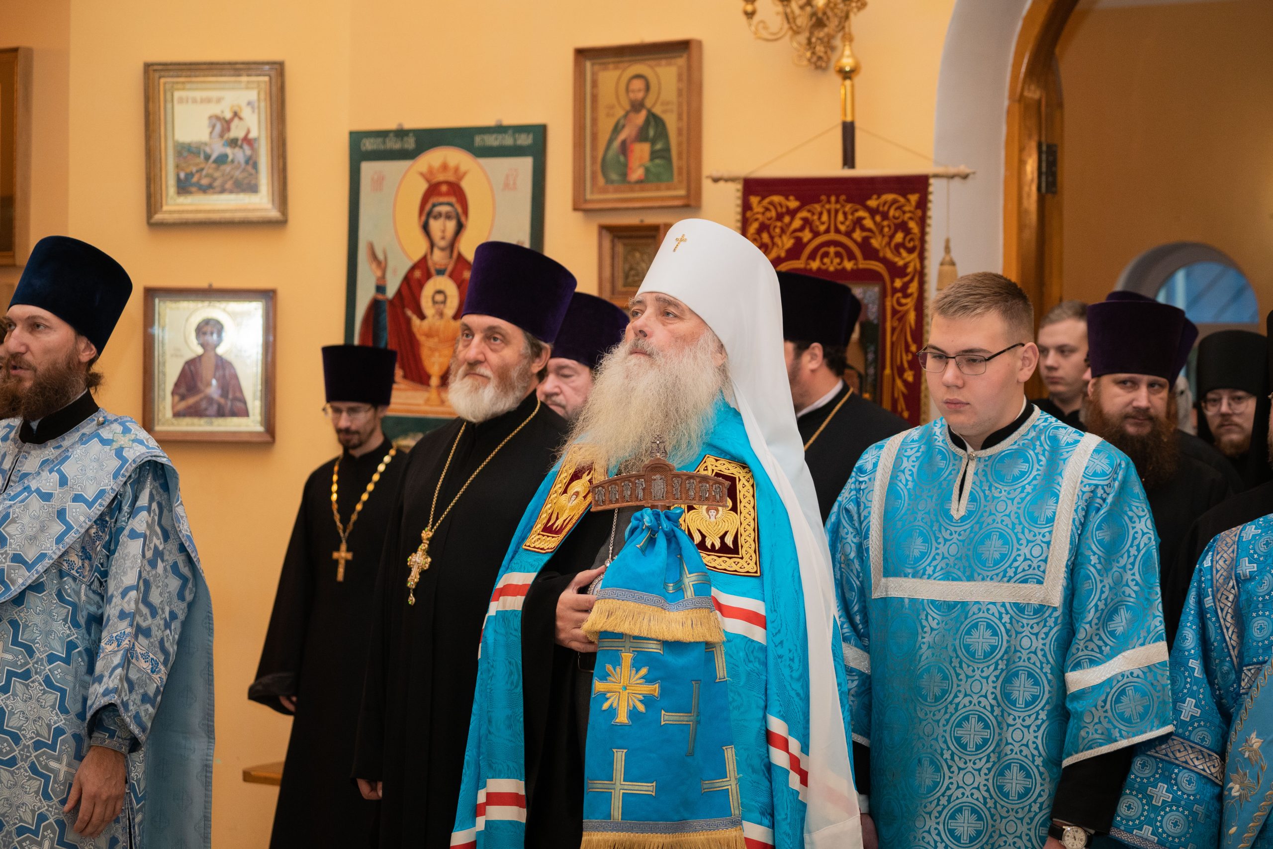 В Барнаульской духовной семинарии молитвенно встретили престольный праздник