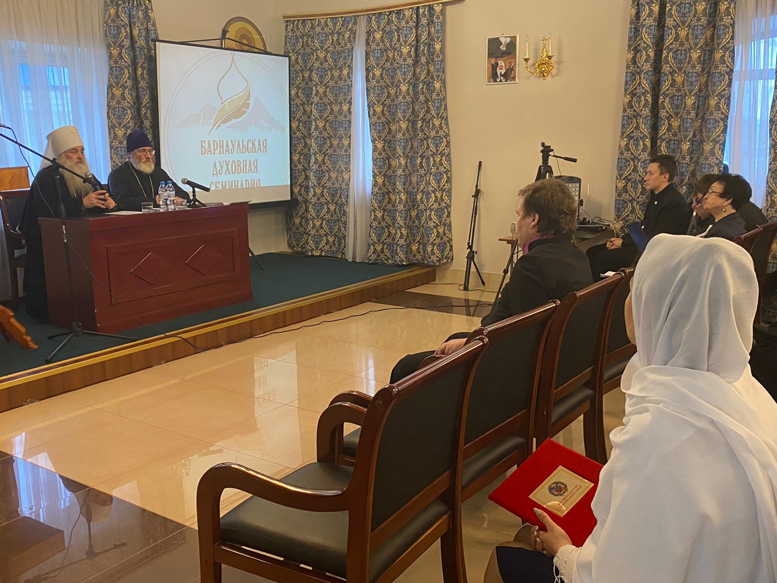 В Барнаульской духовной семинарии прошла региональная научно-практическая конференция «Христианство в Сибири»