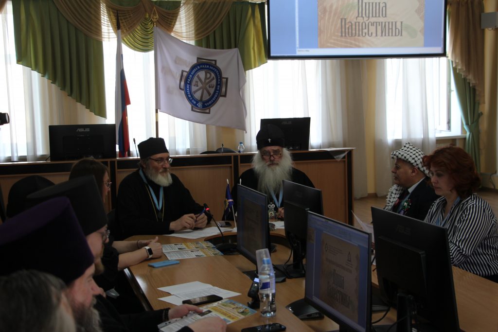 В Барнауле прошел круглый стол «Значение Святой земли для России»
